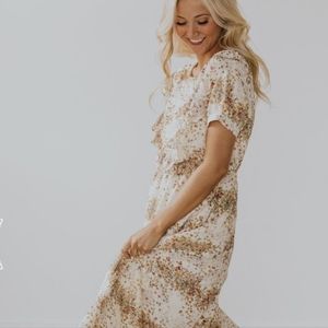 New without tags ROOLEE Mom Nursing Friendly Cute Floral Dress 💵 Bundle & Save